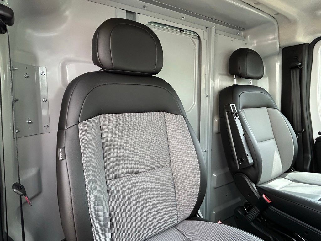Used 2024 RAM ProMaster 3500 w/ Convenience Group FWD image 25