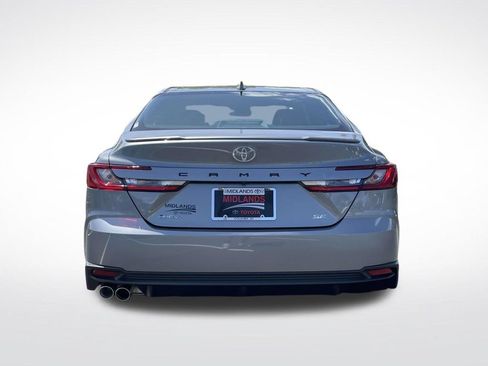 Used 2026 Toyota Camry SE FWD image 5
