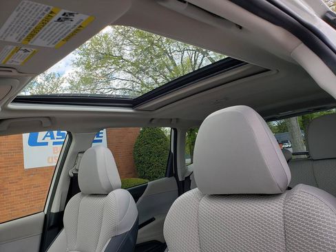 Used 2023 Subaru Forester Premium AWD/4WD image 10