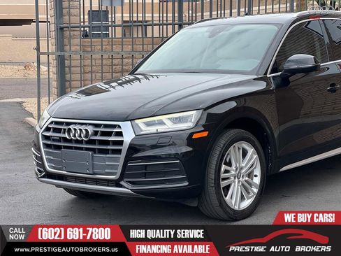 Used 2018 Audi Q5 2.0T Premium Plus w/ Premium Plus Package AWD/4WD image 2