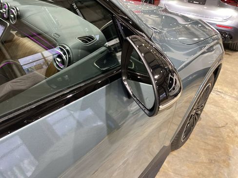 Used 2025 Mercedes-Benz GLC 300 4MATIC image 23