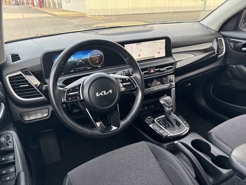 Used 2024 Kia Seltos S image 29