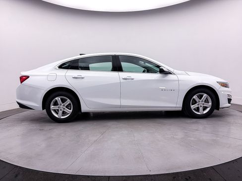 Used 2025 Chevrolet Malibu LS FWD image 35