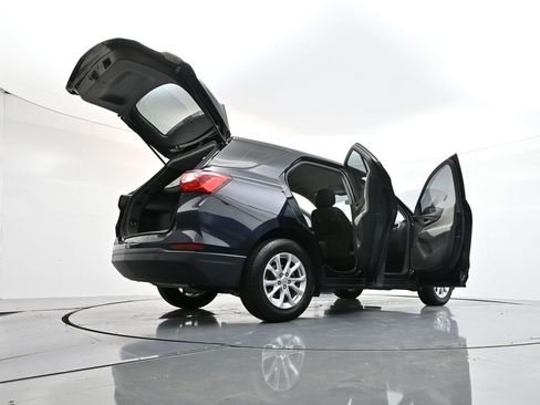 Used 2020 Chevrolet Equinox LS image 36