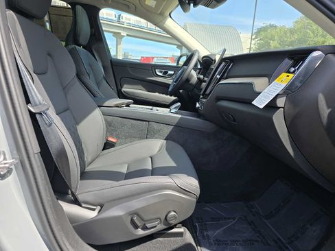 Used 2026 Volvo XC60 B5 Core AWD/4WD image 10