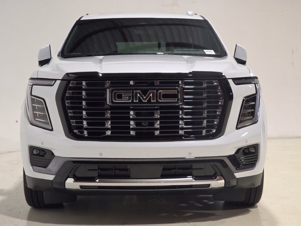 Used 2026 GMC Yukon Denali Ultimate AWD/4WD image 2