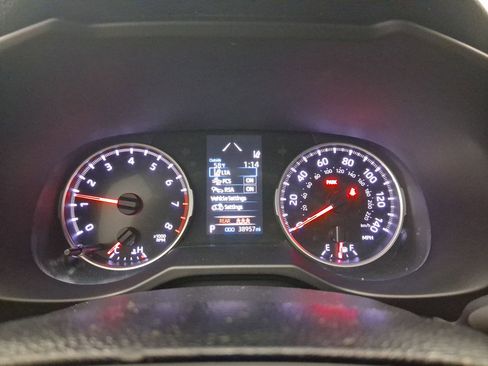 Used 2020 Toyota RAV4 LE image 17