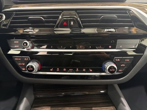 Certified 2023 BMW 530i xDrive w/ Premium Package image 36