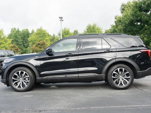 New 2026 Ford Explorer ST-Line RWD image 8