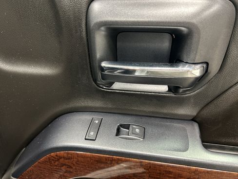 Used 2015 GMC Sierra 2500 SLT w/ Duramax Plus Package image 31