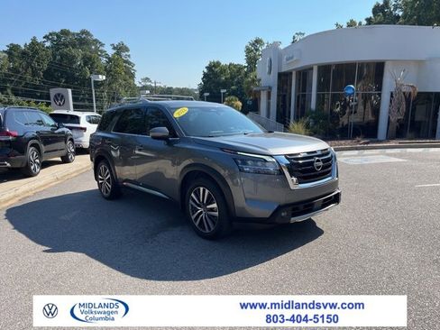 Used 2022 Nissan Pathfinder Platinum w/ Cargo Package image 1