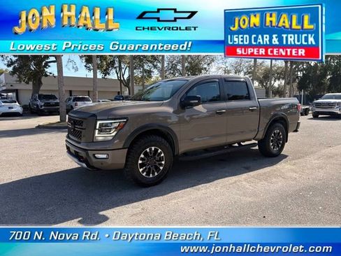 Used 2023 Nissan Titan PRO-4X w/ Pro-4x Convenience Package image 2