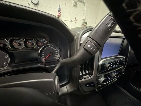 Used 2018 GMC Sierra 1500 SLE w/ SLE Value Package image 16