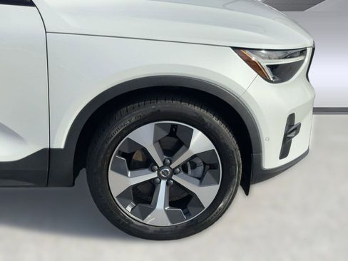 Certified 2023 Volvo XC40 B5 Plus w/ Driver Assist Package image 11