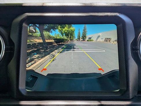 Used 2021 Jeep Gladiator Overland w/ Popular Equipment Package AWD/4WD image 15