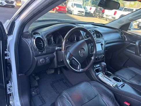 Used 2017 Buick Enclave Leather AWD/4WD image 10