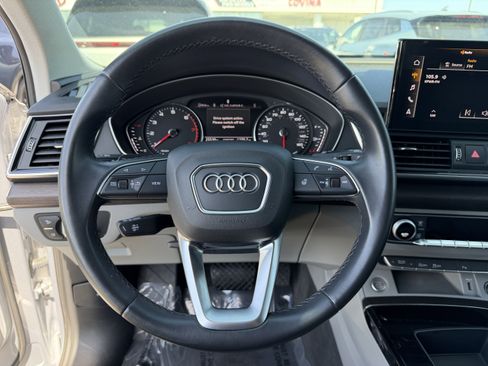 Used 2022 Audi Q5 2.0T Premium w/ Convenience Package AWD/4WD image 19