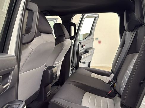 New 2025 Toyota Tacoma TRD Off-Road image 15