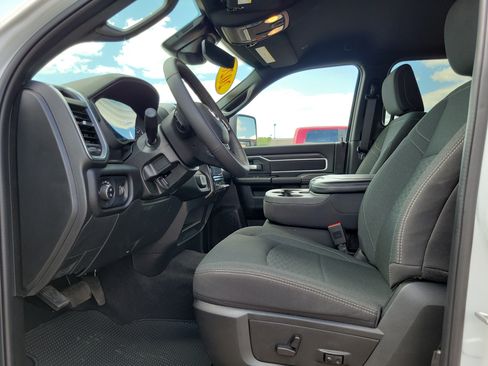 Used 2026 RAM 2500 Big Horn AWD/4WD image 8