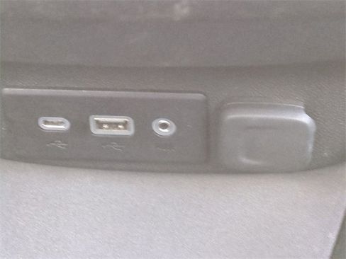 Used 2020 Chevrolet Malibu LS image 25