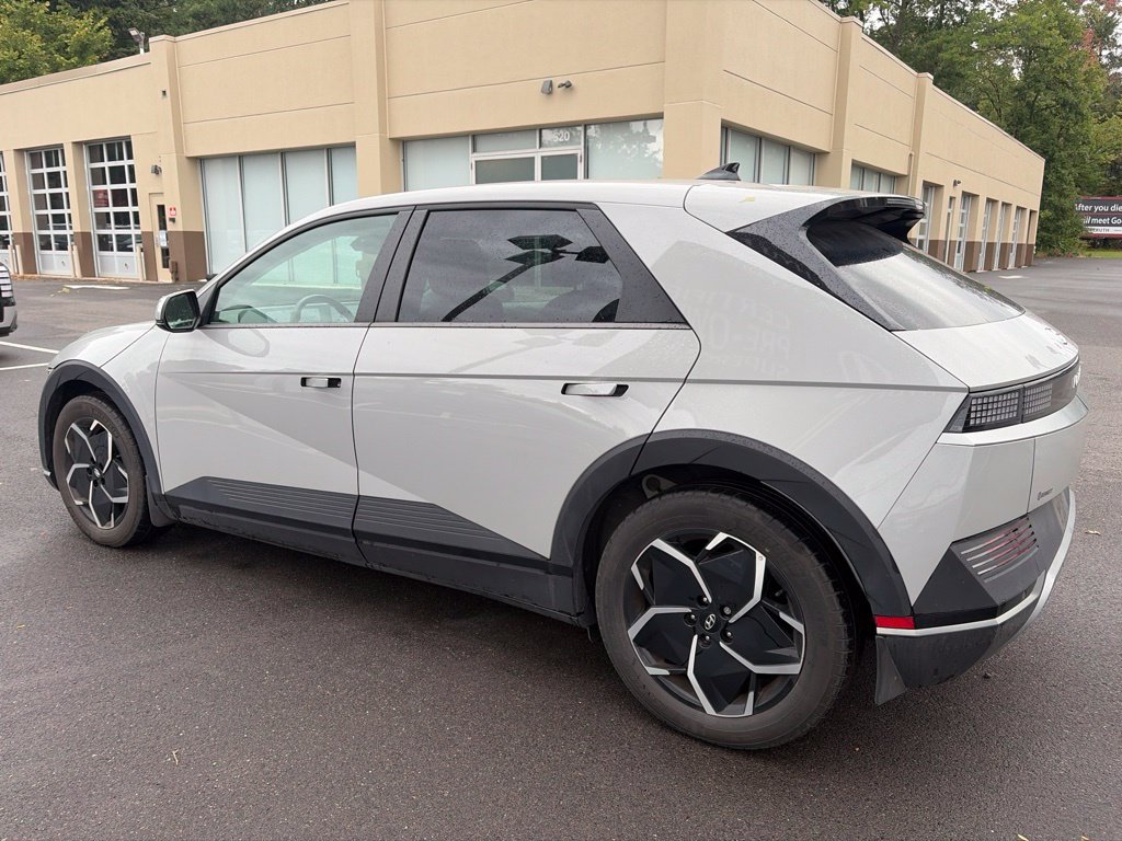 Certified 2024 Hyundai Ioniq 5 SEL AWD/4WD image 9