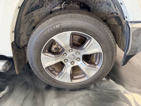Used 2021 RAM 1500 Laramie AWD/4WD image 28