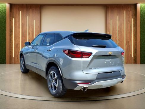 Certified 2025 Chevrolet Blazer LT AWD/4WD image 32