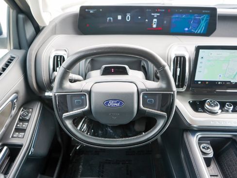 Used 2025 Ford Expedition Max Platinum image 24