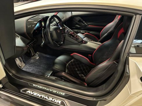 Used 2017 Lamborghini Aventador S AWD/4WD image 32