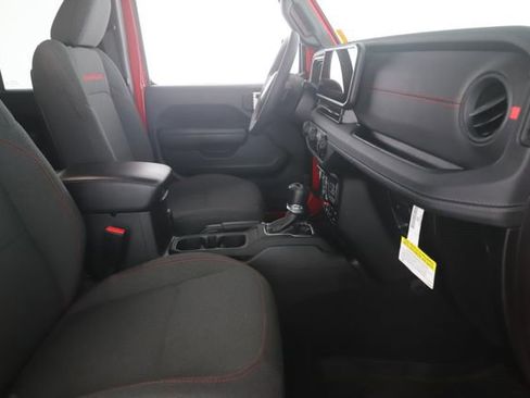 Used 2024 Jeep Wrangler Unlimited Rubicon w/ XTREMEE 35" Tire Package image 29