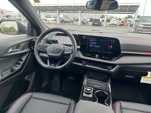 New 2026 Chevrolet Equinox RS w/ Convenience Package III AWD/4WD image 17