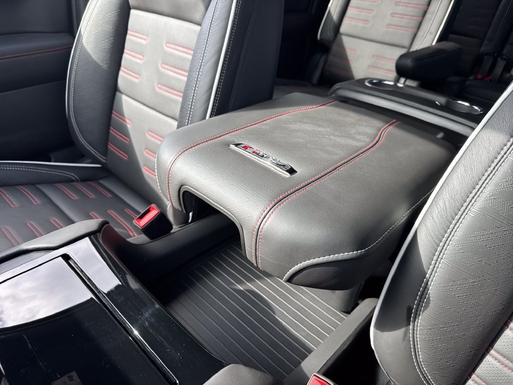 Used 2026 GMC Yukon XL AT4 Ultimate w/ LPO, Floor Liner Package AWD/4WD image 51