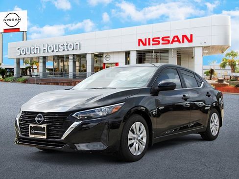 New 2025 Nissan Sentra S image 2