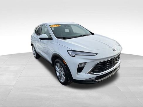 Used 2024 Buick Encore GX Preferred image 3