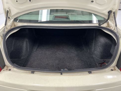 Used 2006 Chrysler 300 RWD image 17