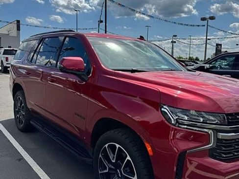 Used 2022 Chevrolet Tahoe RST w/ Luxury Package image 2