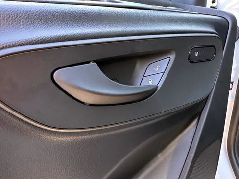 Used 2025 Mercedes-Benz Sprinter 2500 image 10