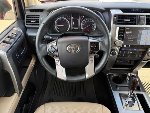 Used 2023 Toyota 4Runner Limited AWD/4WD image 13