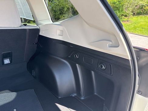 Used 2023 Subaru Forester AWD/4WD image 29