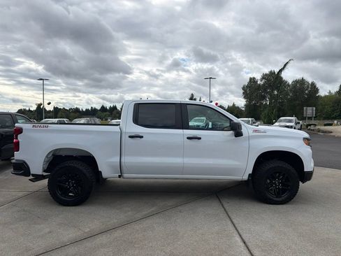 Used 2025 Chevrolet Silverado 1500 Custom Trail Boss AWD/4WD image 7