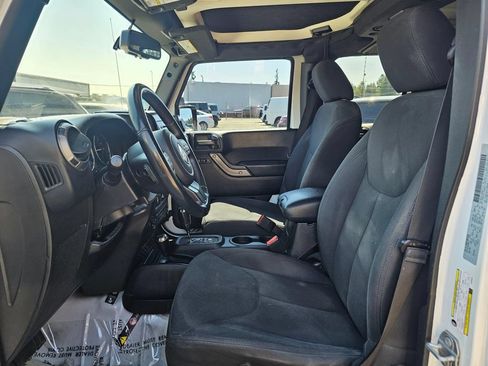 Used 2018 Jeep Wrangler Unlimited Sport S AWD/4WD image 19