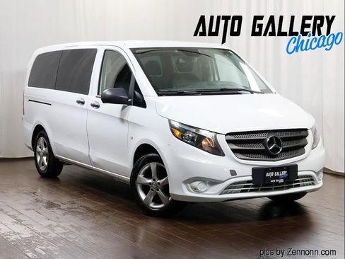 Used 2017 Mercedes-Benz Metris Passenger image 1