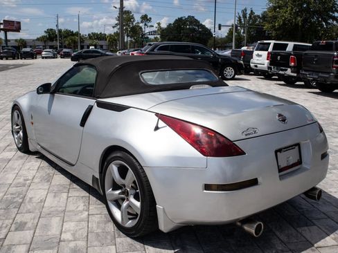 Used 2006 Nissan 350Z Touring RWD image 5