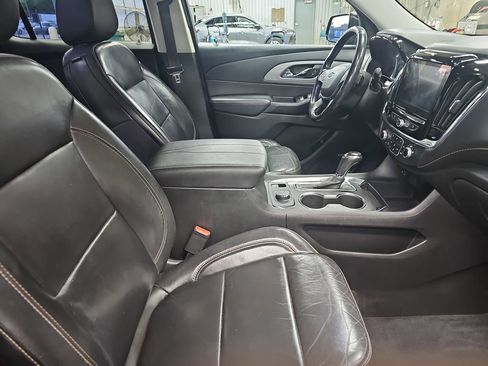 Used 2020 Chevrolet Traverse RS FWD image 10