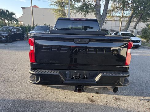 Used 2022 Chevrolet Silverado 2500 LTZ w/ LTZ Plus Package AWD/4WD image 8
