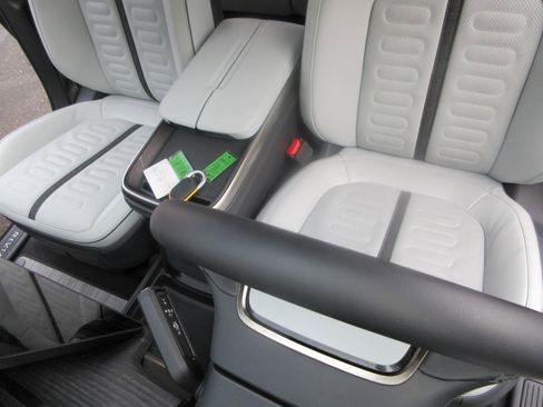 Used 2023 Rivian R1S Launch Edition image 14