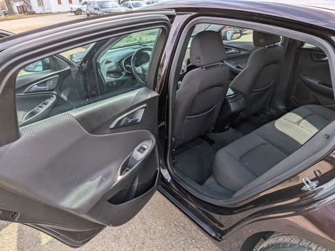 Used 2020 Chevrolet Malibu RS image 24