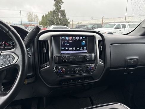Used 2018 Chevrolet Silverado 1500 LT w/ LT Eassist Package image 22