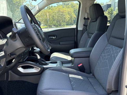 New 2026 Nissan Frontier SV w/ Tow Package image 11