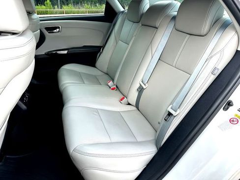 Used 2016 Toyota Avalon Limited w/ Toyota Safety Sense Package FWD image 17